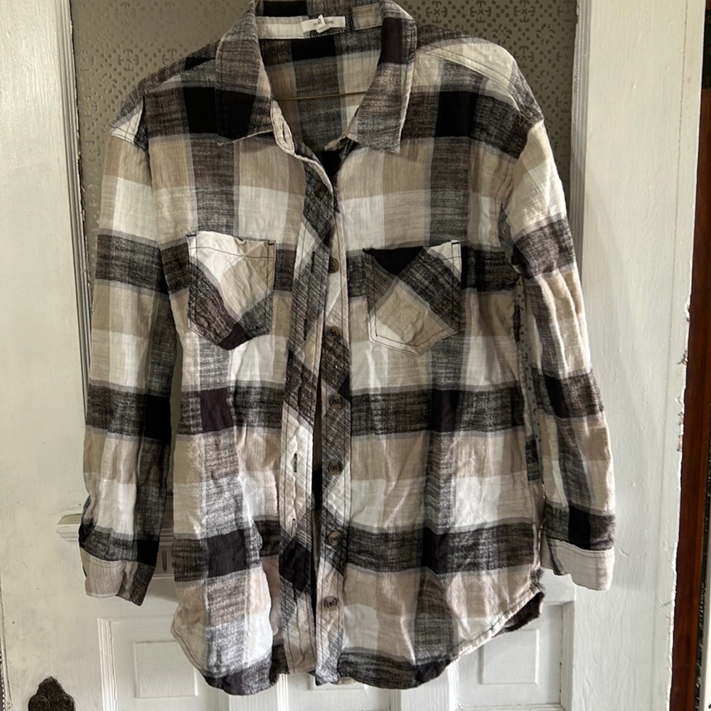 LN women’s Maurices flannel shirt size XS